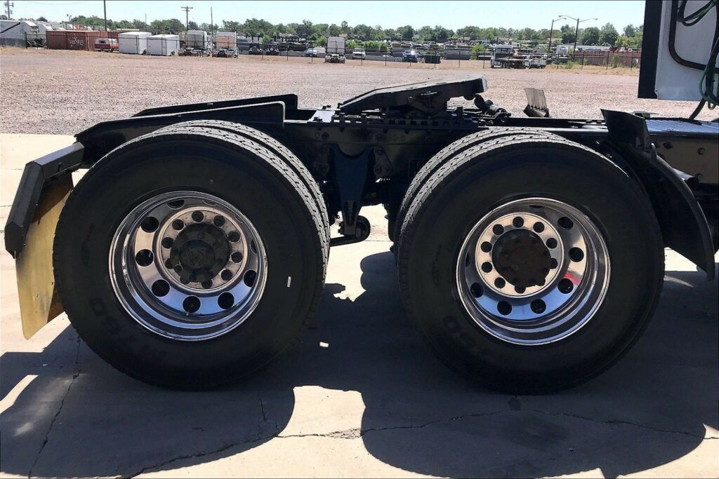 2021 CUM LT625 6×4 Day Cab