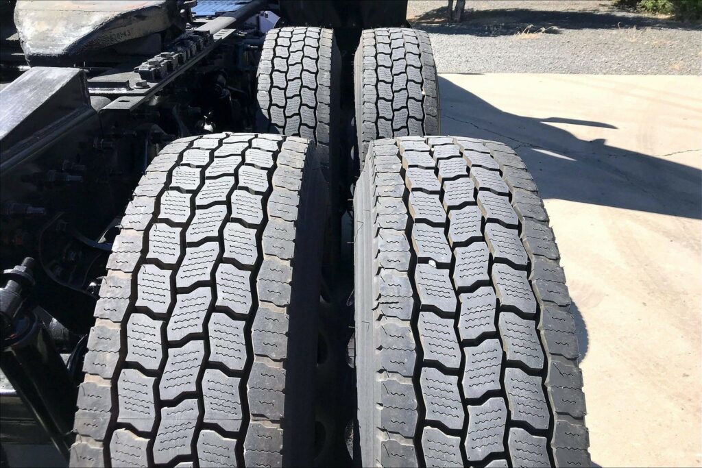 2021 CUM LT625 6×4 Day Cab