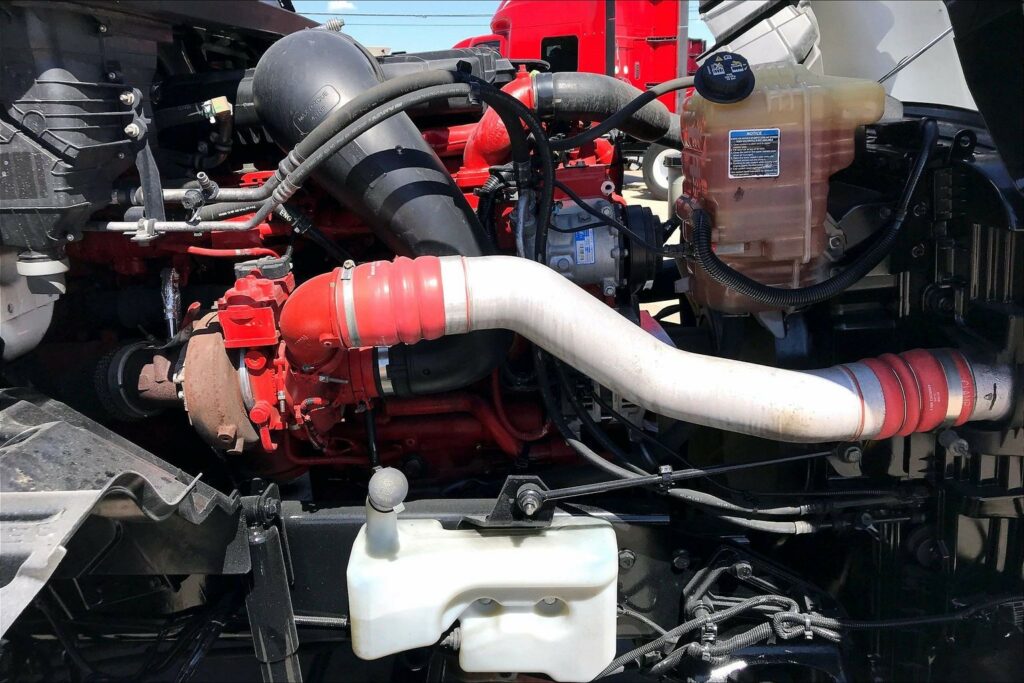 2021 CUM LT625 6×4 Day Cab