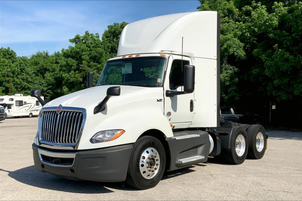 2021 CUM LT625 6×4 Day Cab