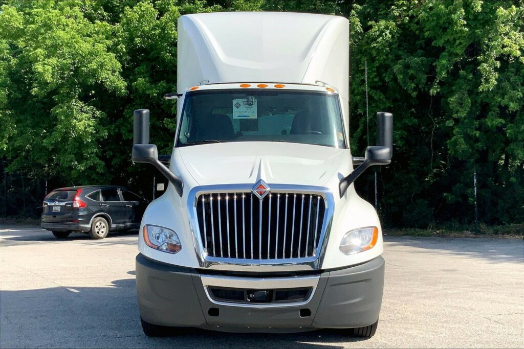 2021 CUM LT625 6×4 Day Cab