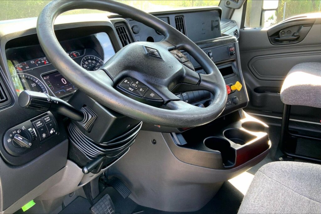 2021 CUM LT625 6×4 Day Cab