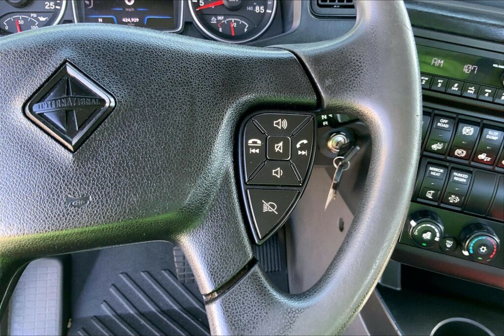2021 CUM LT625 6×4 Day Cab