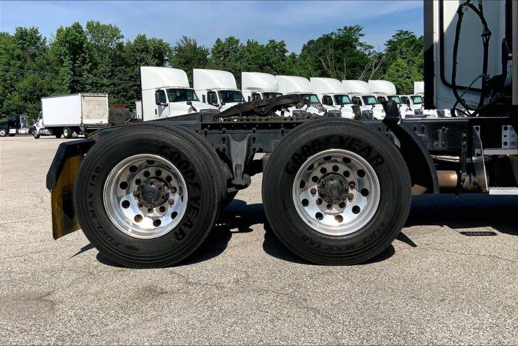 2021 CUM LT625 6×4 Day Cab