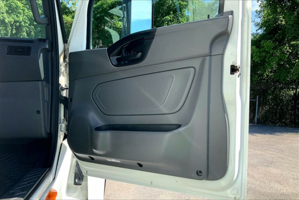 2021 CUM LT625 6×4 Day Cab