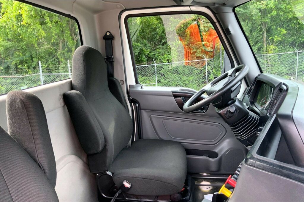 2022 CUM LT625 6×4 Day Cab