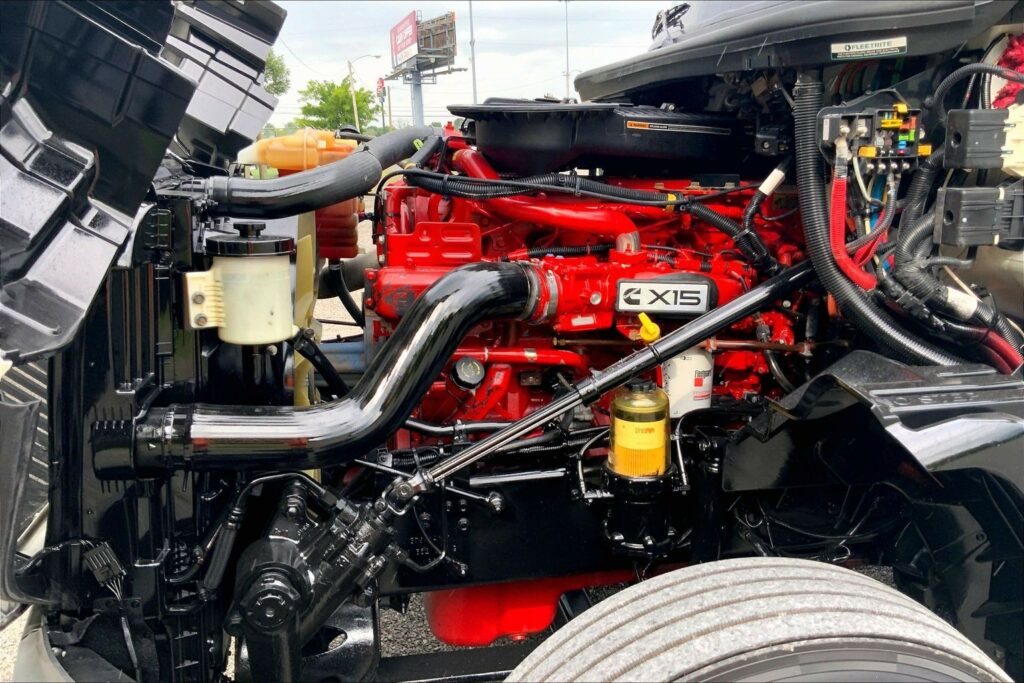 2022 CUM LT625 6×4 Day Cab