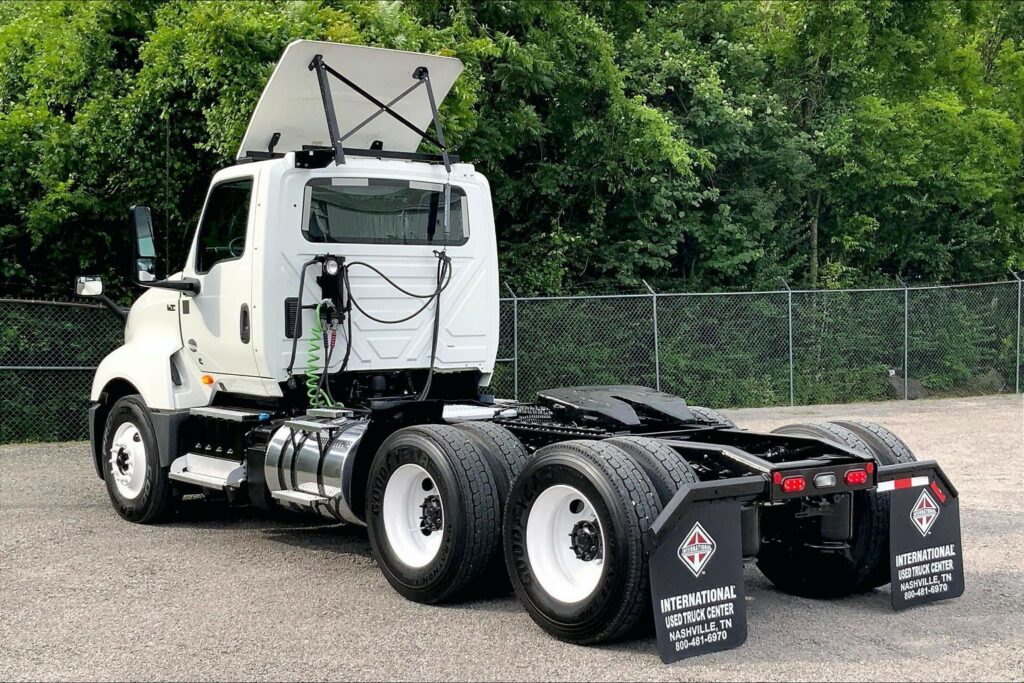 2022 CUM LT625 6×4 Day Cab