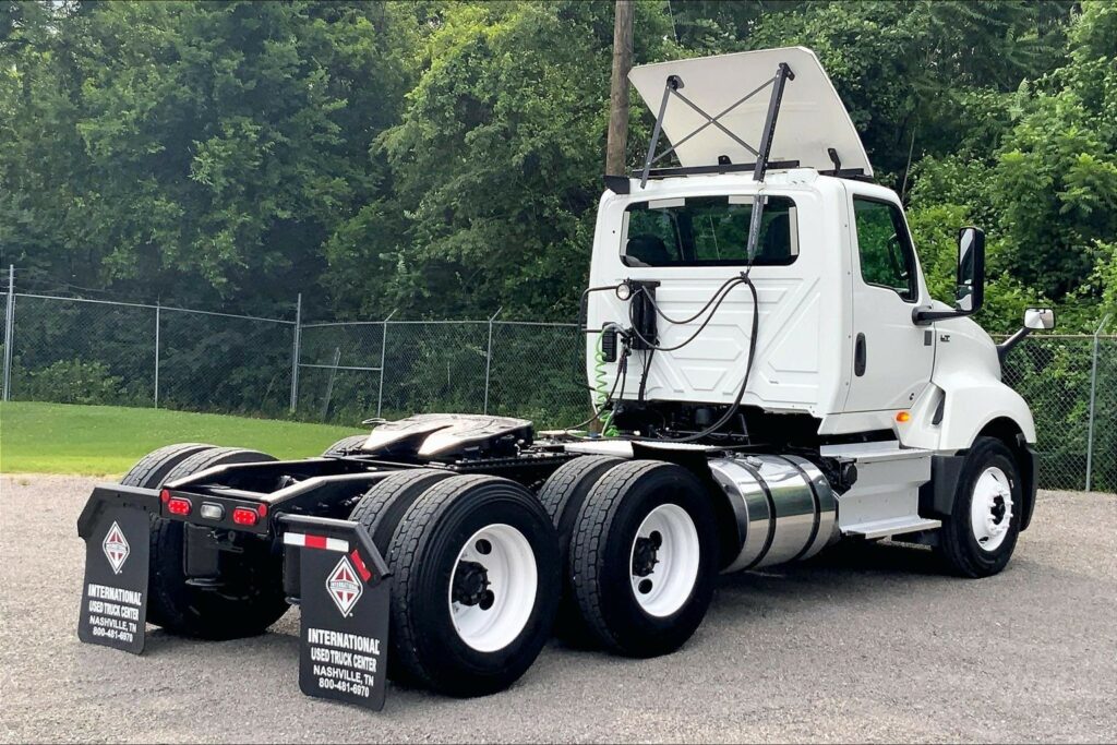 2022 CUM LT625 6×4 Day Cab
