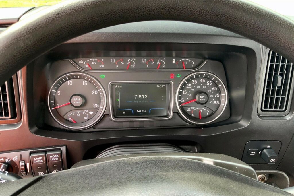 2022 CUM LT625 6×4 Day Cab