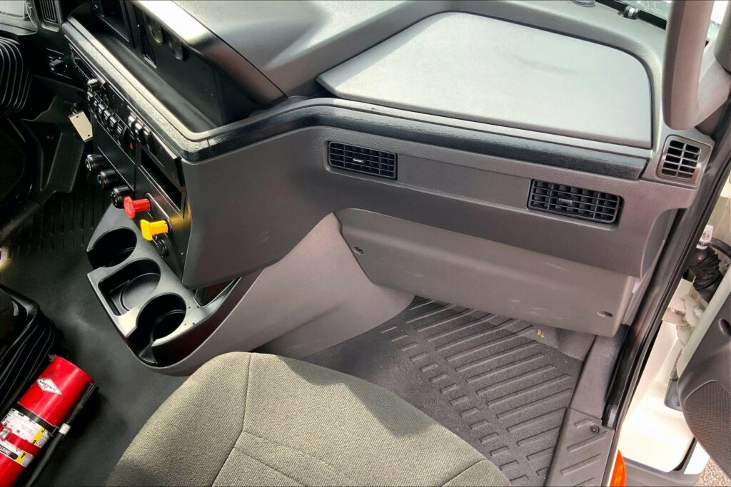 2022 CUM LT625 6×4 Day Cab