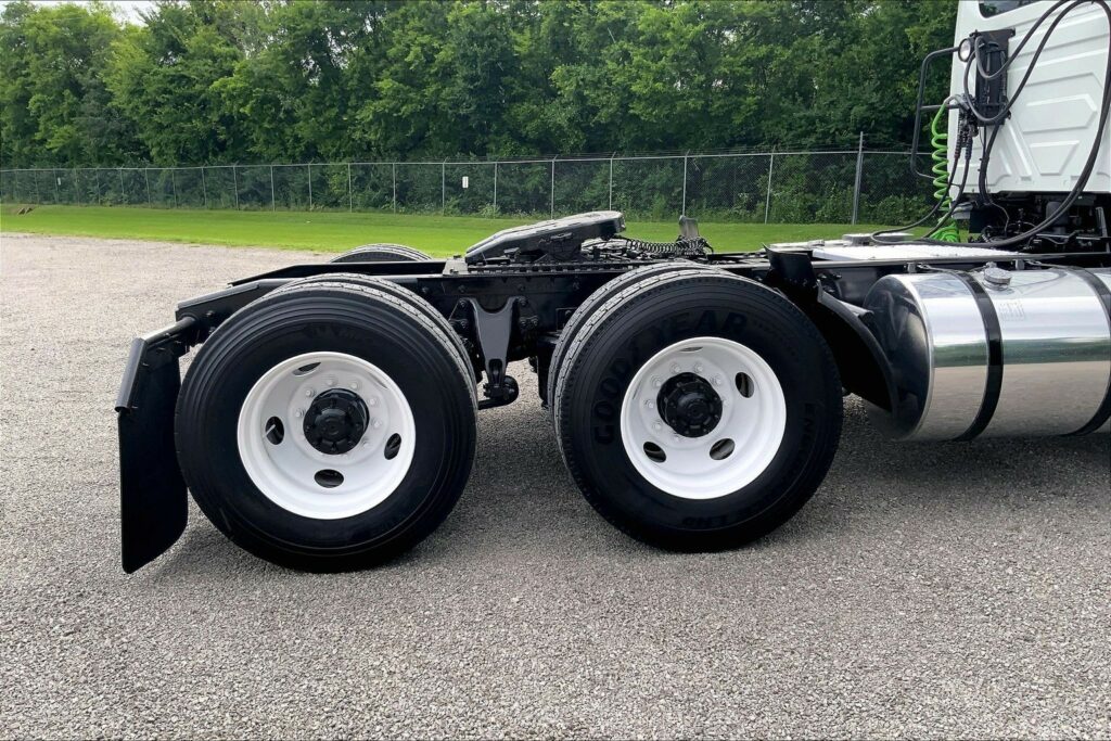 2022 CUM LT625 6×4 Day Cab