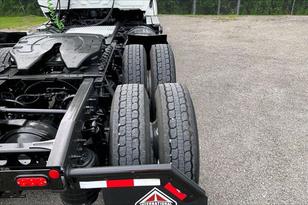 2022 CUM LT625 6×4 Day Cab