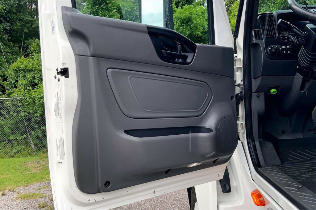 2022 CUM LT625 6×4 Day Cab