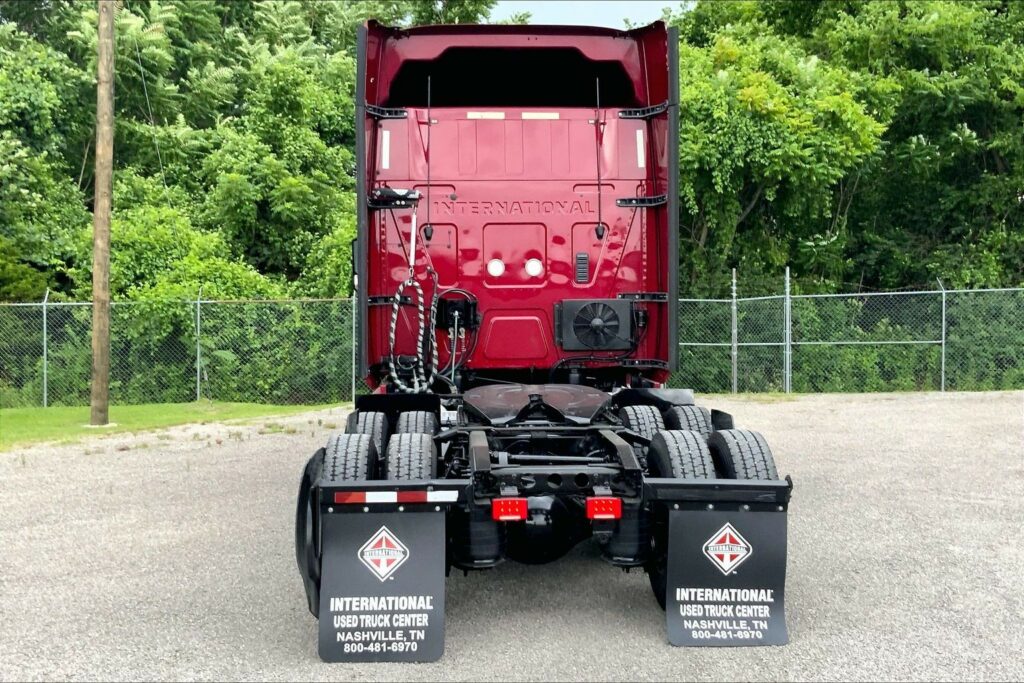 2020 CUM LT625 6×4 Sleeper