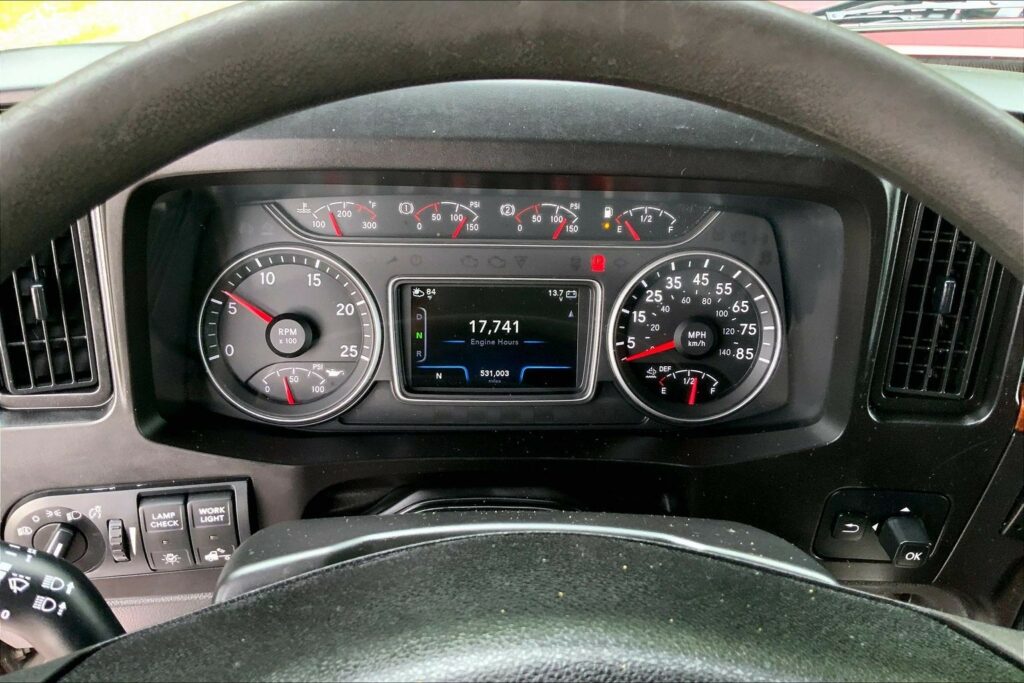 2020 CUM LT625 6×4 Sleeper