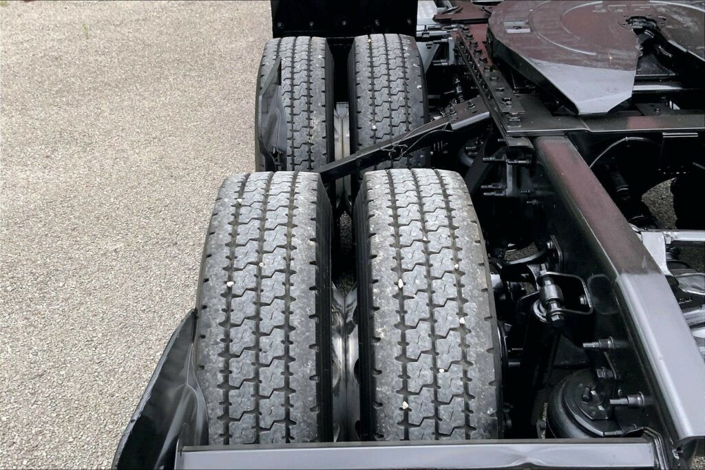 2020 CUM LT625 6×4 Sleeper