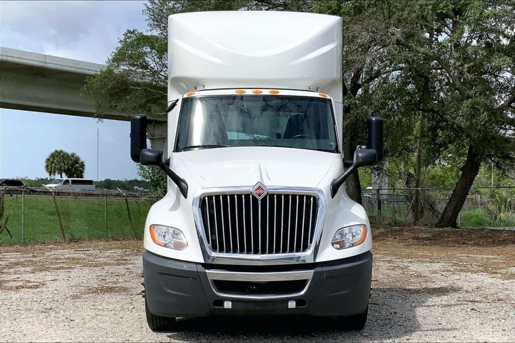 2021 CUM LT625 6×4 Day Cab