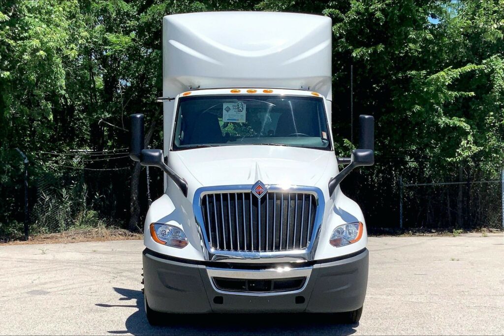 2021 CUM LT625 6×4 Day Cab