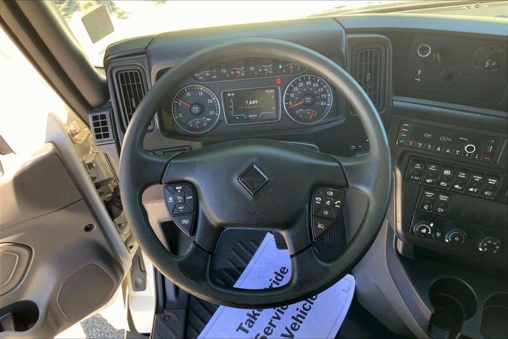 2021 CUM LT625 6×4 Day Cab
