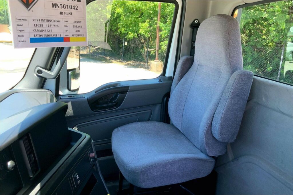 2021 CUM LT625 6×4 Day Cab