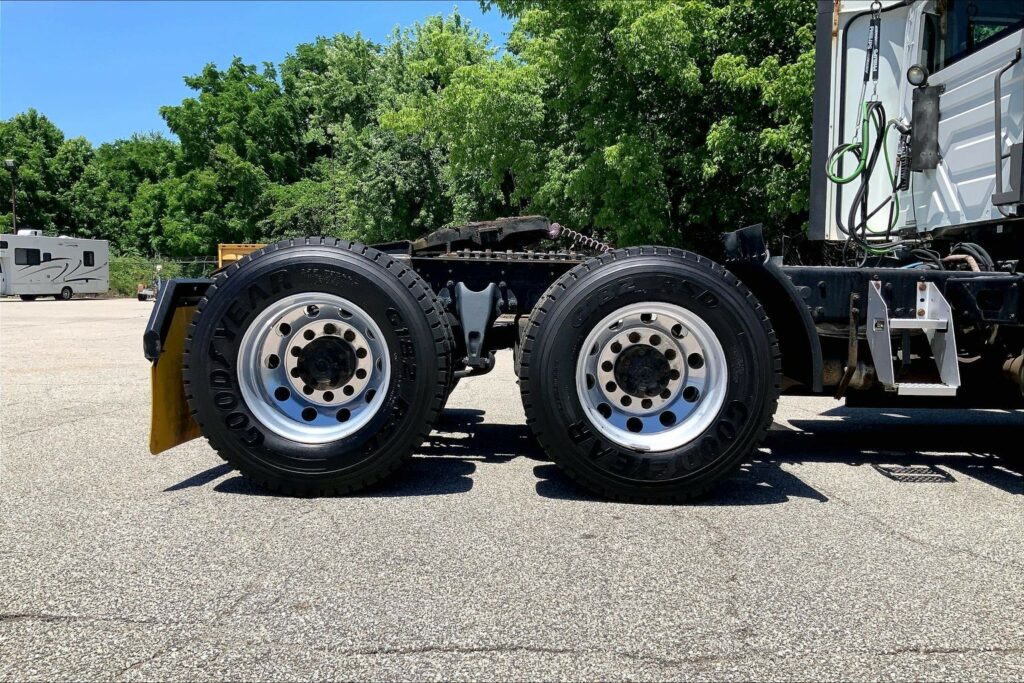 2021 CUM LT625 6×4 Day Cab