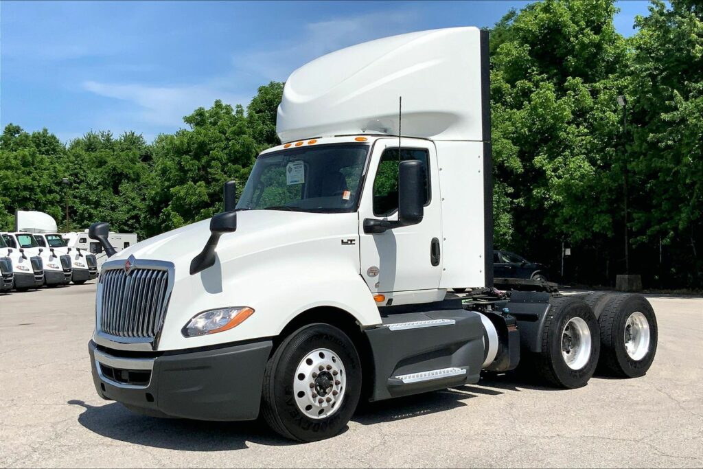 2021 CUM LT625 6×4 Day Cab