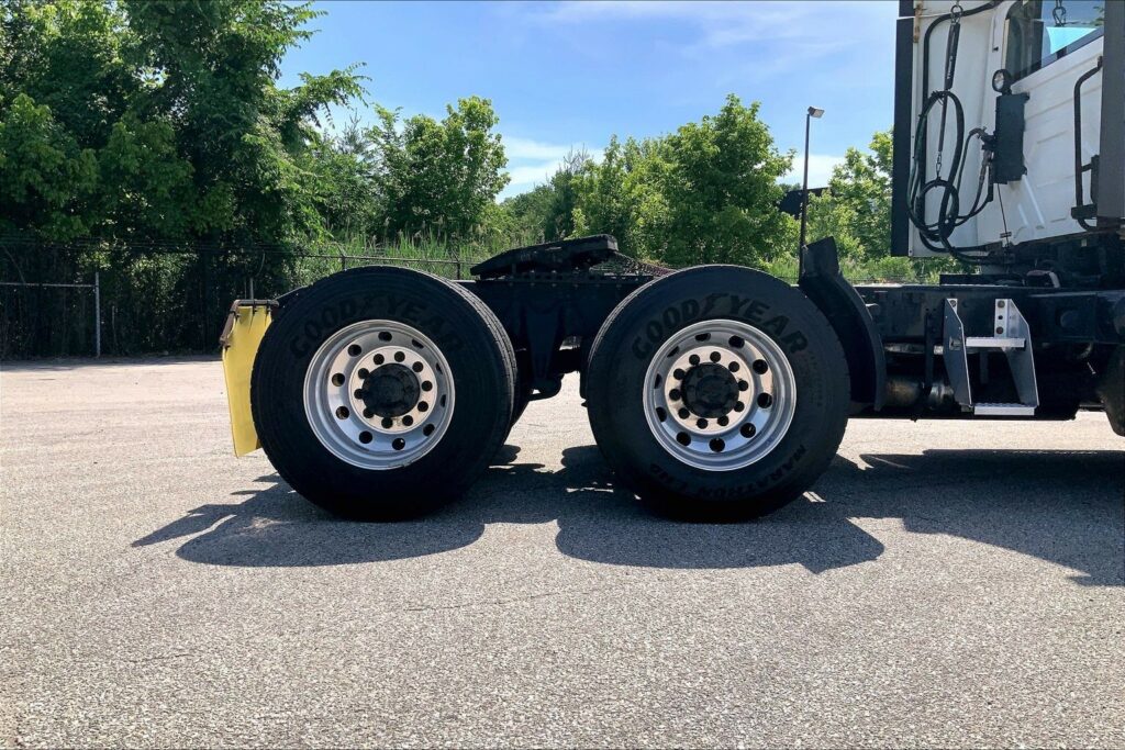 2021 CUM LT625 6×4 Day Cab
