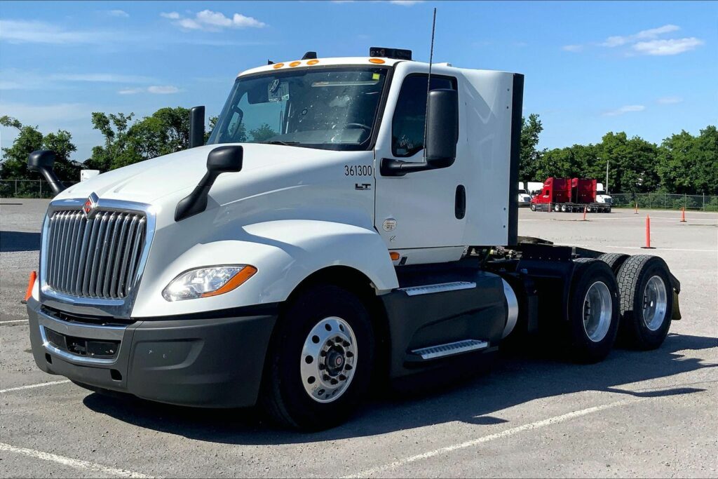 2021 CUM LT625 6×4 Day Cab
