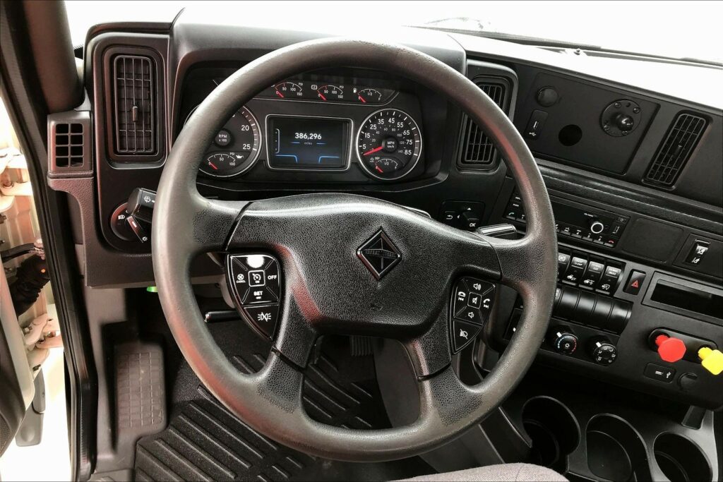2021 INT LT625 6×4 Day Cab