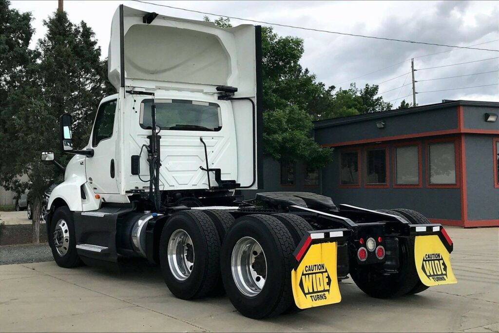 2021 INT LT625 6×4 Day Cab