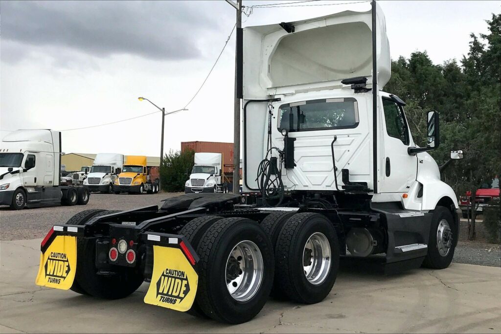 2021 INT LT625 6×4 Day Cab