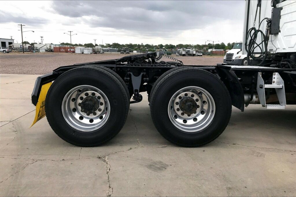 2021 INT LT625 6×4 Day Cab