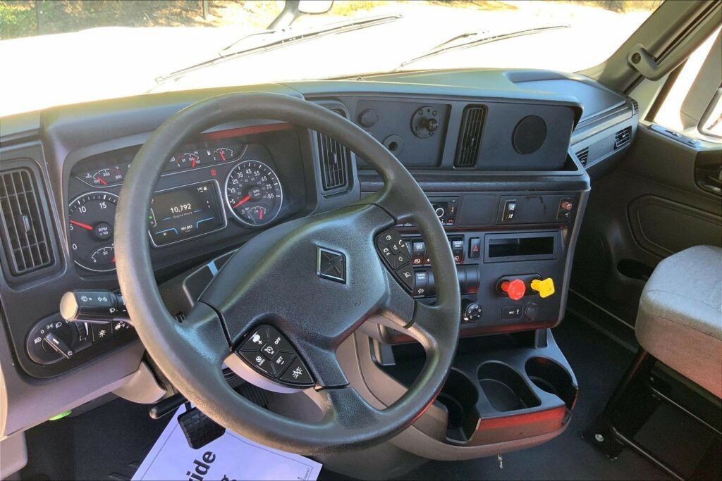 2021 INT LT625 6×4 Day Cab