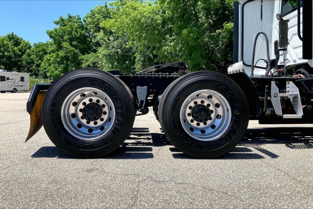 2021 INT LT625 6×4 Day Cab