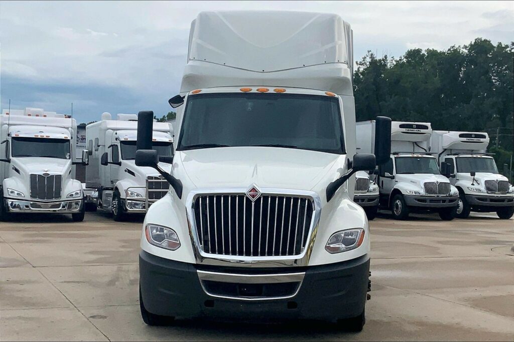 2023 INT LT625 6X4 Sleeper