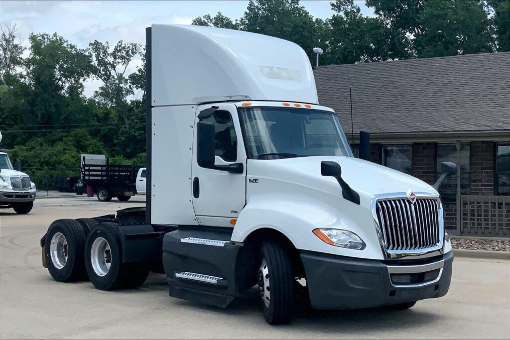 2021 INT LT625 6×4 Day Cab