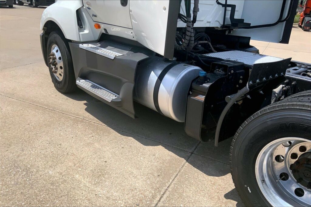 2021 INT LT625 6×4 Day Cab