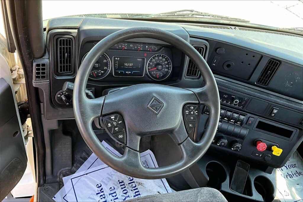 2022 CUM LT625 6×4 Day Cab