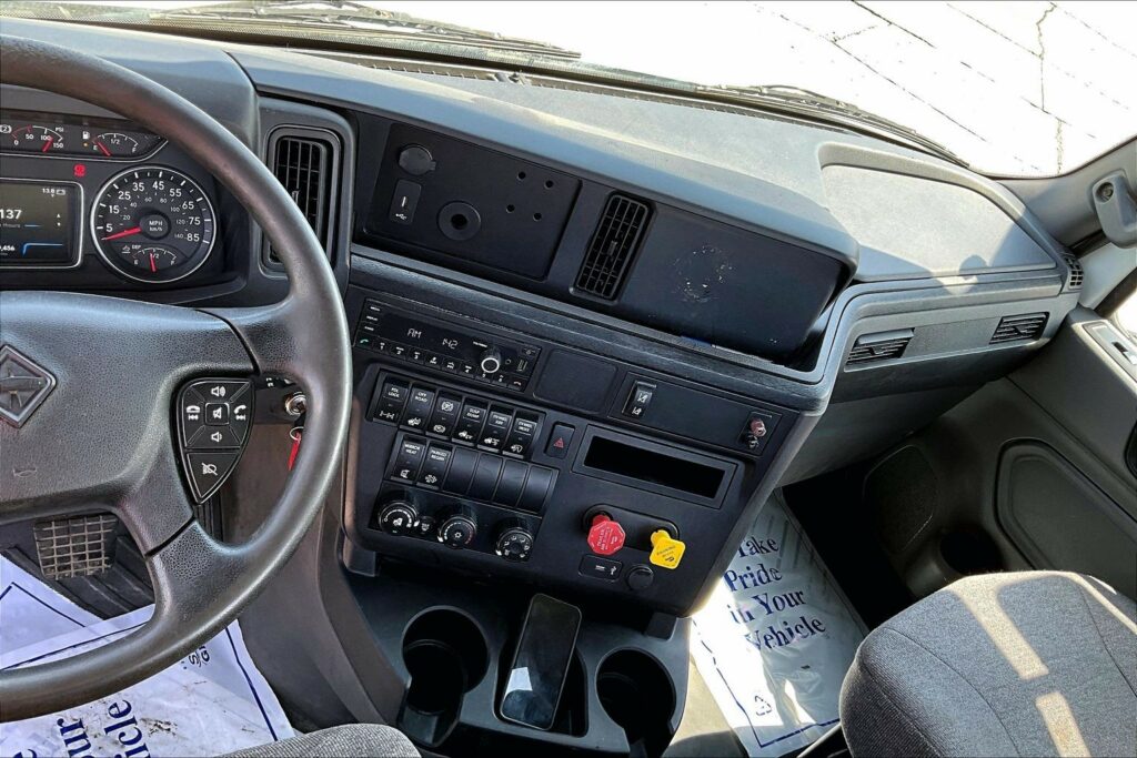 2022 CUM LT625 6×4 Day Cab