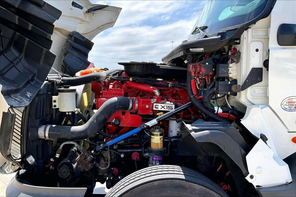 2022 CUM LT625 6×4 Day Cab