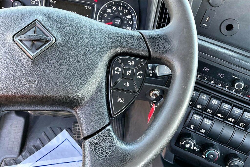 2022 CUM LT625 6×4 Day Cab