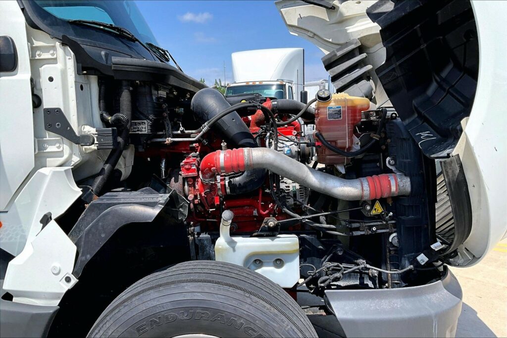 2022 CUM LT625 6×4 Day Cab