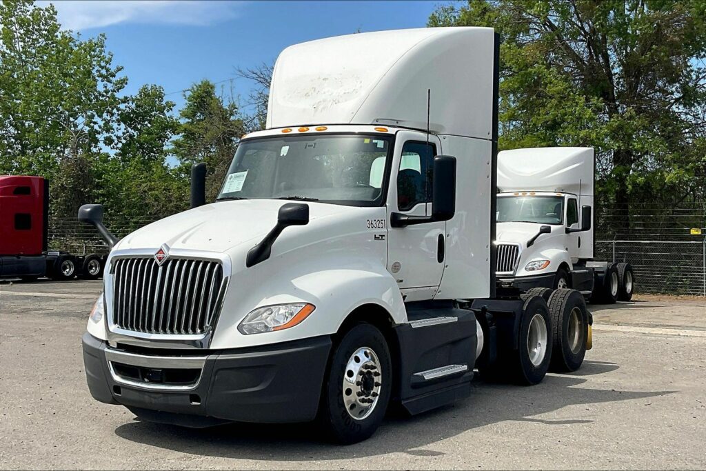 2021 INT LT625 6×4 Day Cab