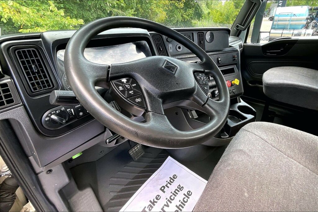 2022 CUM LT625 6×4 Day Cab