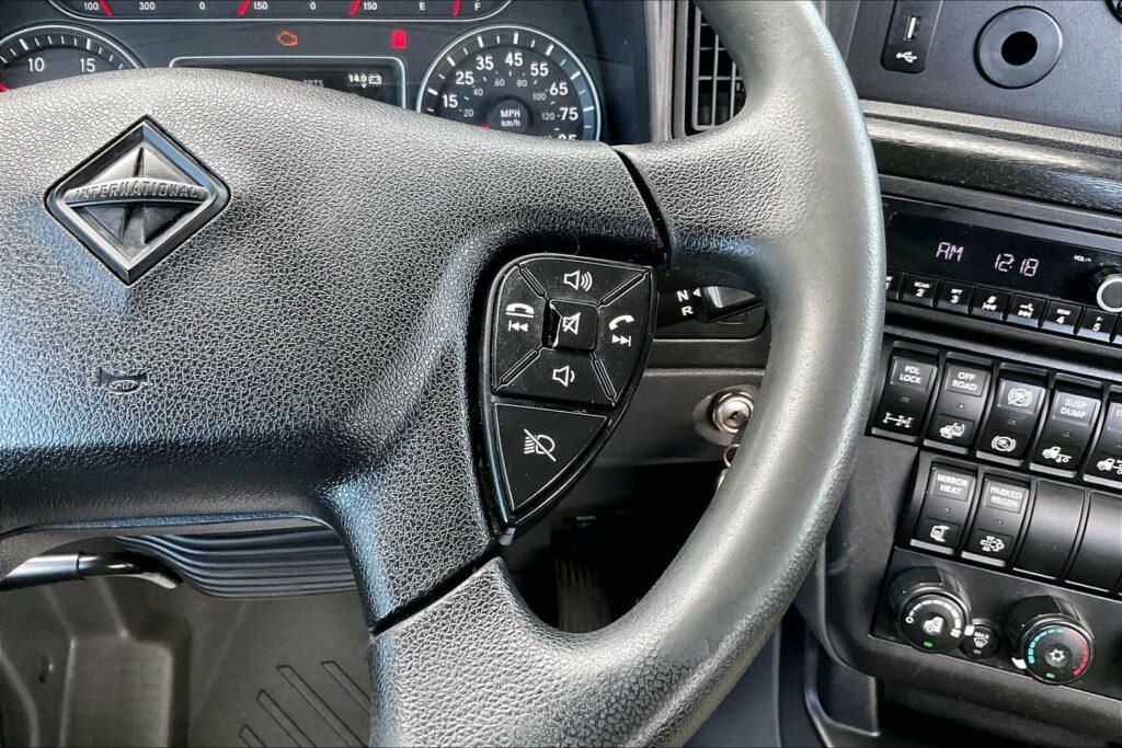 2022 CUM LT625 6×4 Day Cab