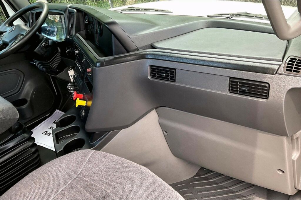2022 CUM LT625 6×4 Day Cab